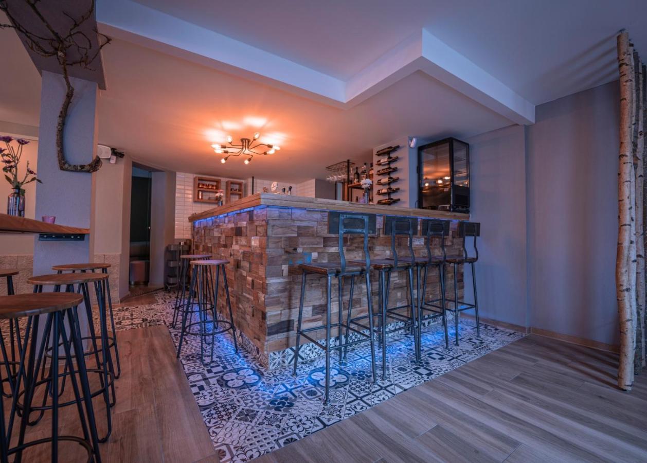 Village Bistro & Bar Fremdenzimmer Dettingen an der Erms المظهر الخارجي الصورة