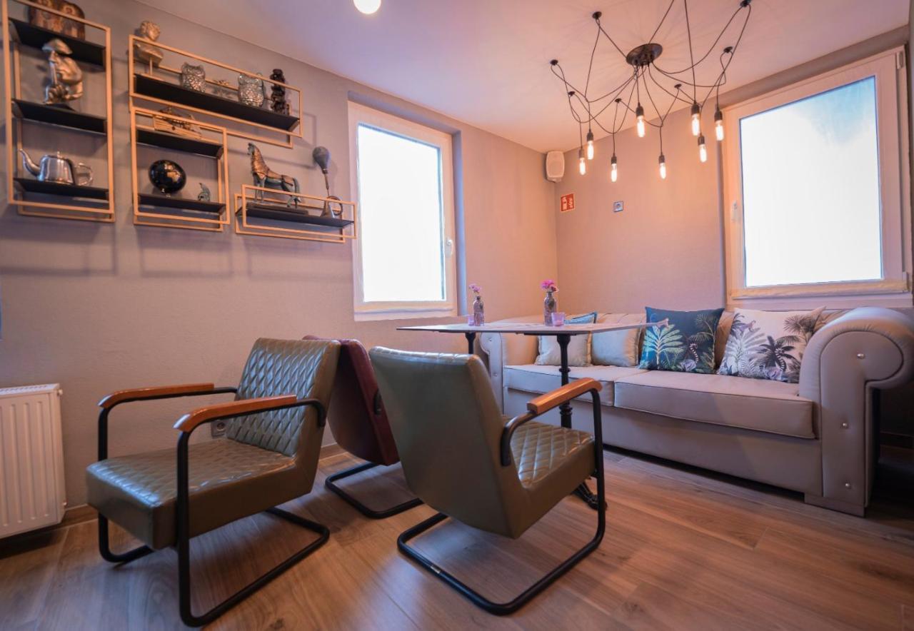 Village Bistro & Bar Fremdenzimmer Dettingen an der Erms المظهر الخارجي الصورة