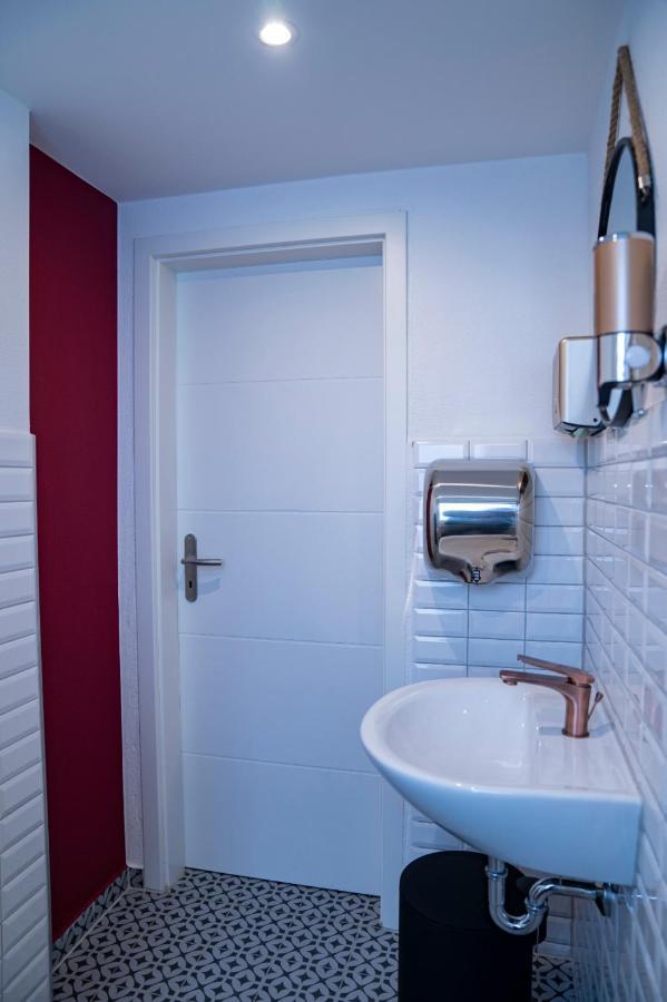 Village Bistro & Bar Fremdenzimmer Dettingen an der Erms المظهر الخارجي الصورة