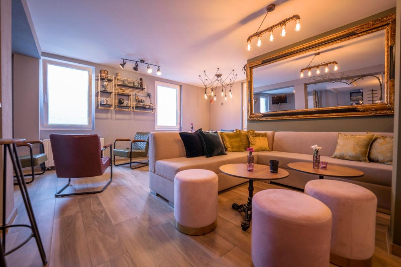 Village Bistro & Bar Fremdenzimmer Dettingen an der Erms المظهر الخارجي الصورة