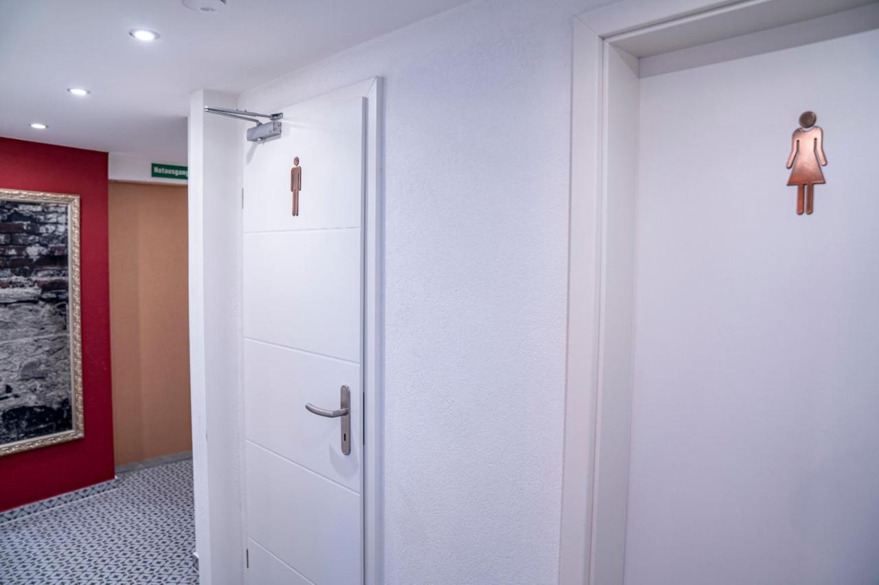 Village Bistro & Bar Fremdenzimmer Dettingen an der Erms المظهر الخارجي الصورة