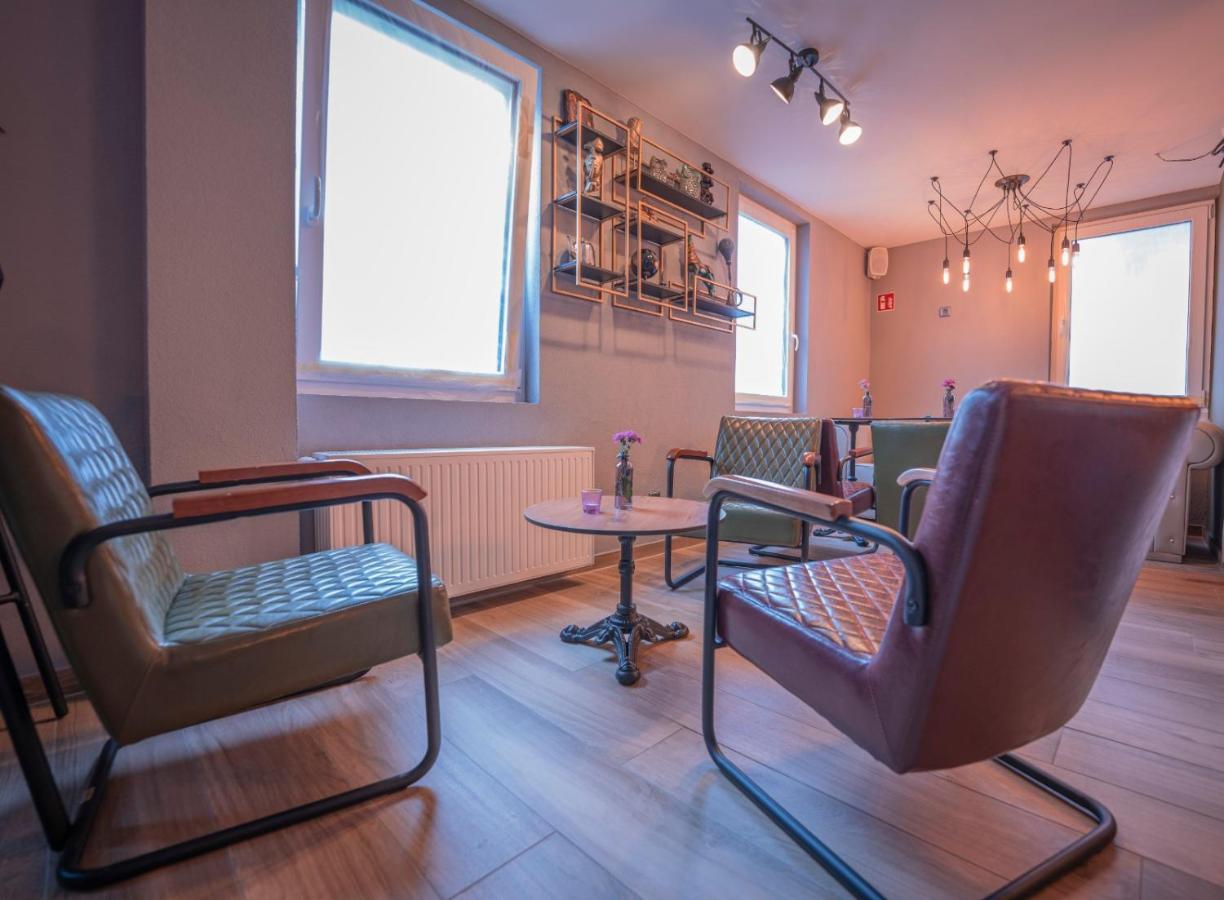 Village Bistro & Bar Fremdenzimmer Dettingen an der Erms المظهر الخارجي الصورة