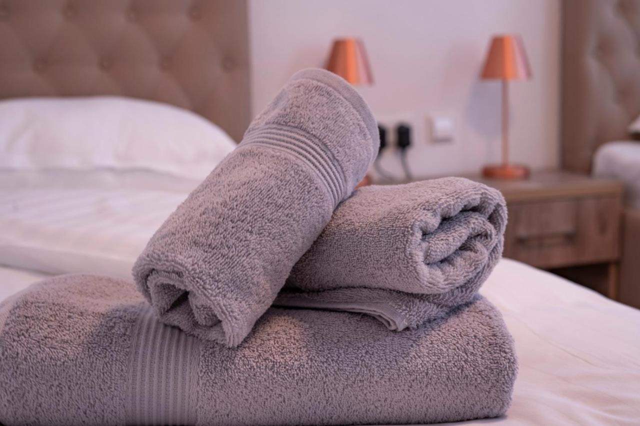 Village Bistro & Bar Fremdenzimmer Dettingen an der Erms المظهر الخارجي الصورة