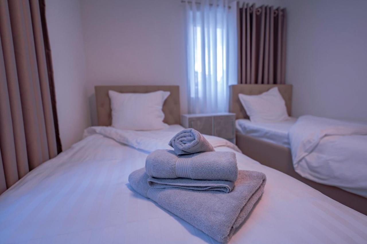 Village Bistro & Bar Fremdenzimmer Dettingen an der Erms المظهر الخارجي الصورة
