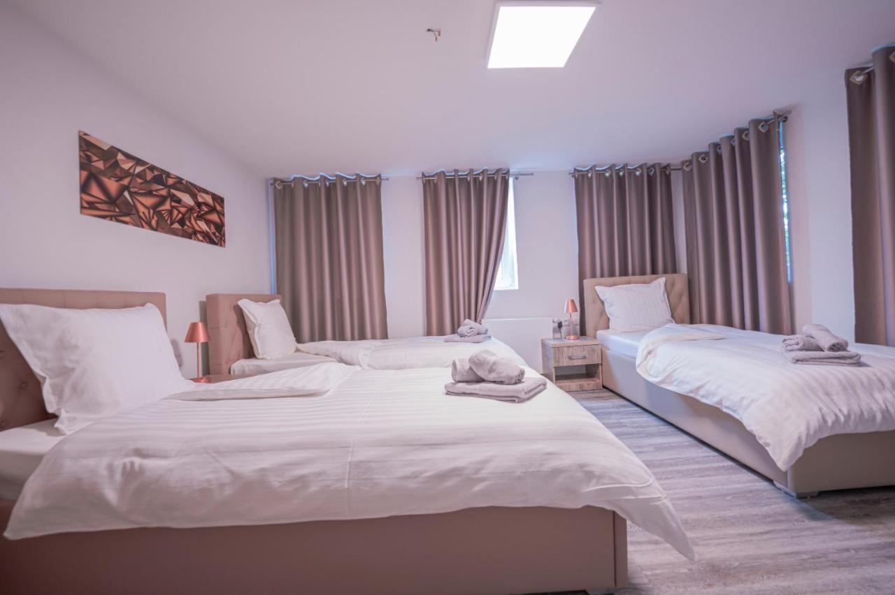 Village Bistro & Bar Fremdenzimmer Dettingen an der Erms المظهر الخارجي الصورة