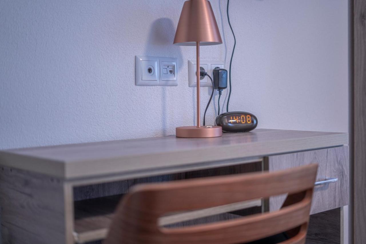 Village Bistro & Bar Fremdenzimmer Dettingen an der Erms المظهر الخارجي الصورة