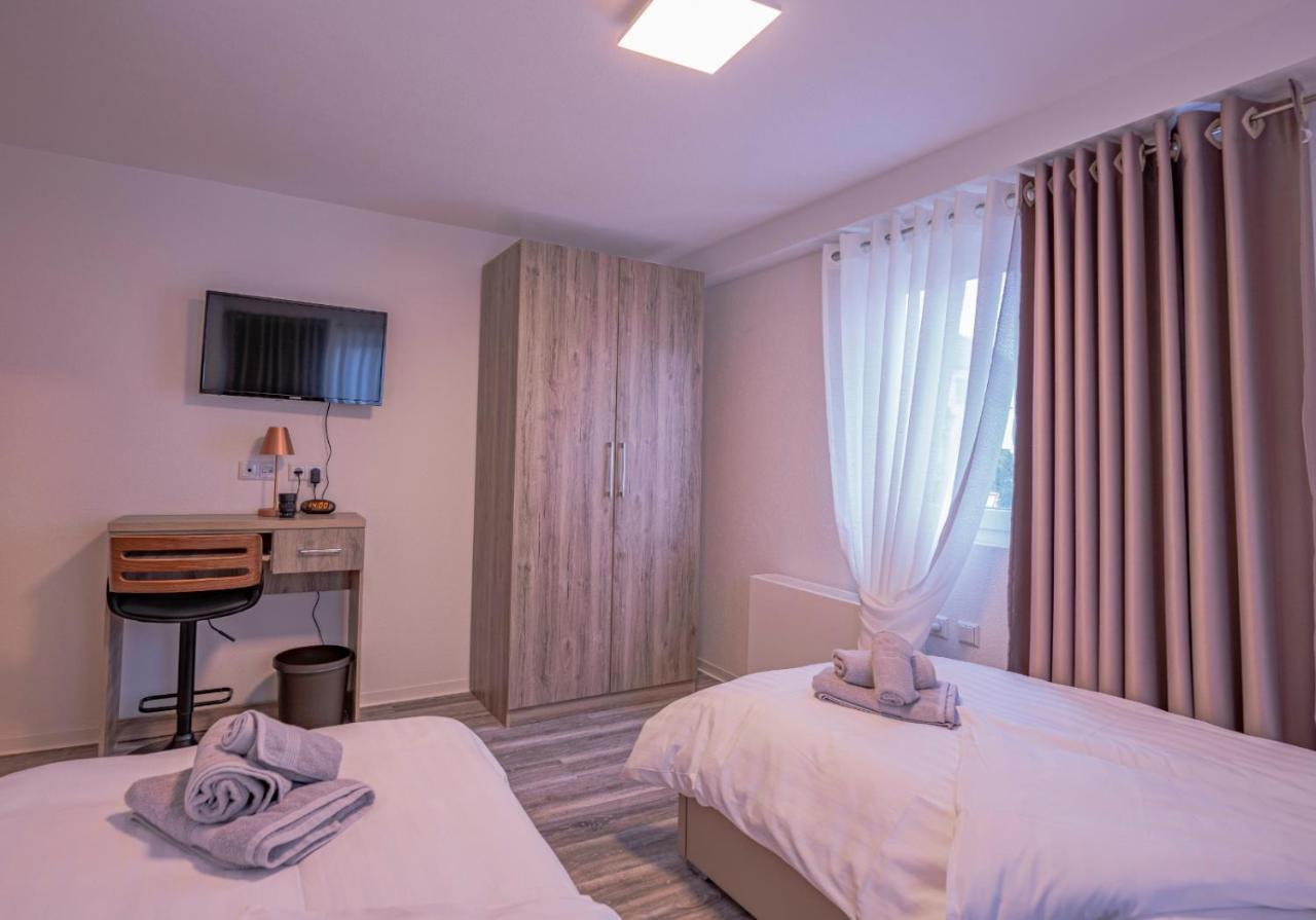 Village Bistro & Bar Fremdenzimmer Dettingen an der Erms المظهر الخارجي الصورة